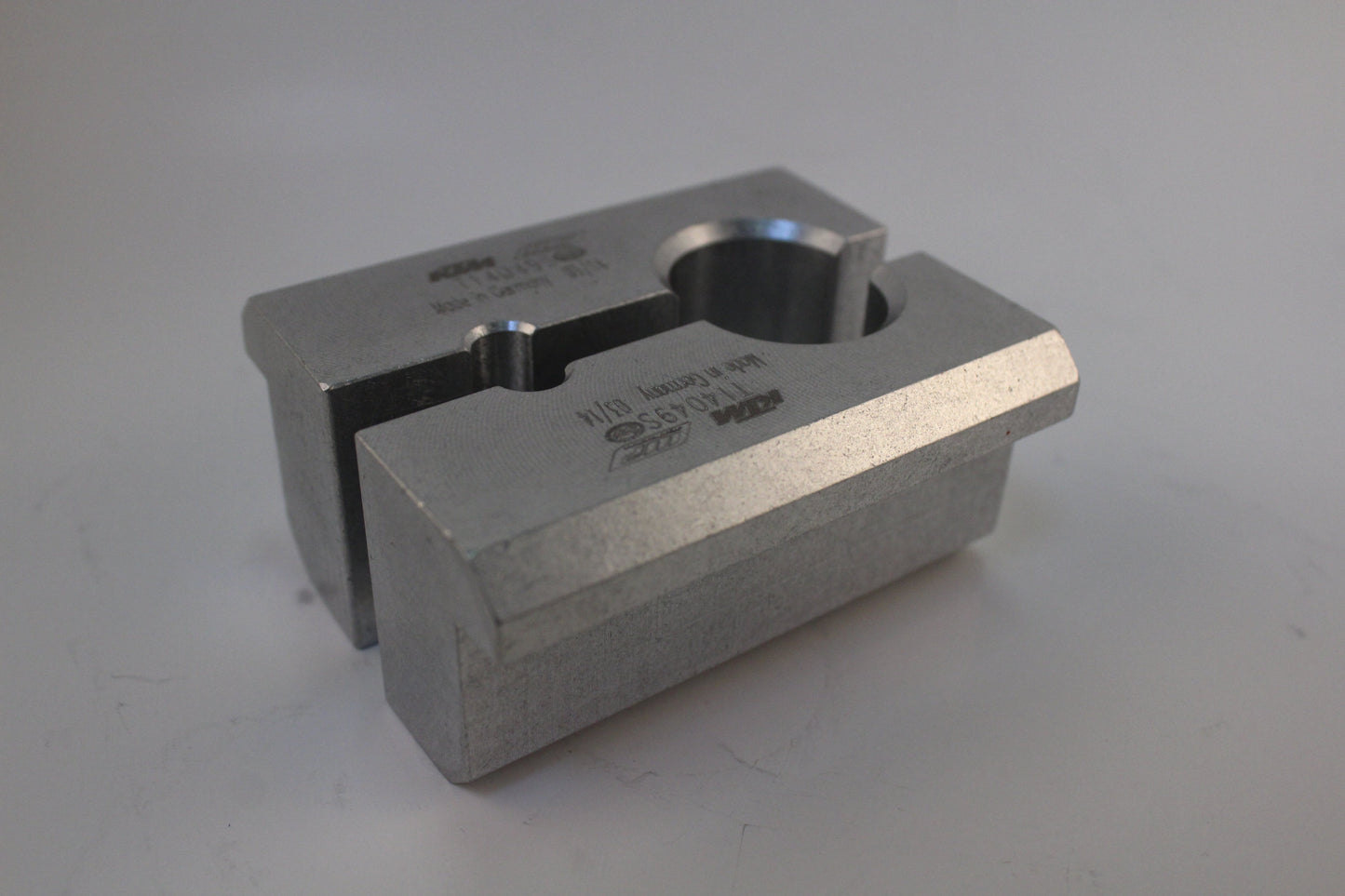 Clamping stand